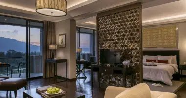 Golf View Deluxe Suite